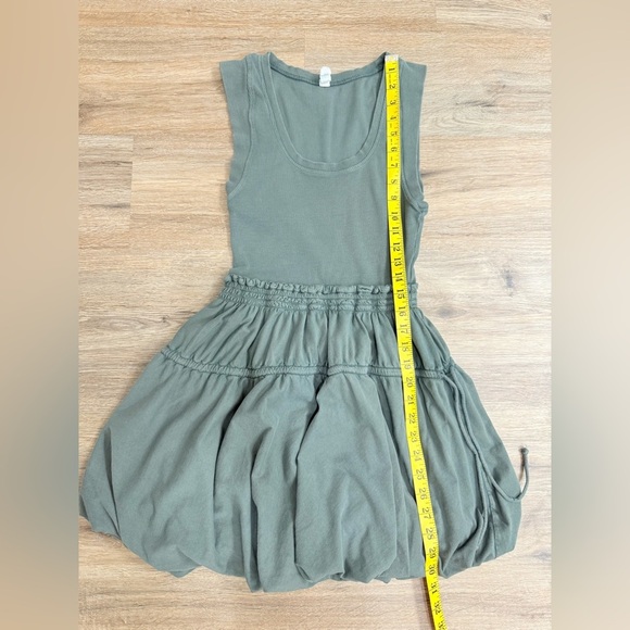 Daily Practice by Anthropologie Mini Bubble Dress
Ribbed Solid Smocked Sz S - Picture 10 of 14